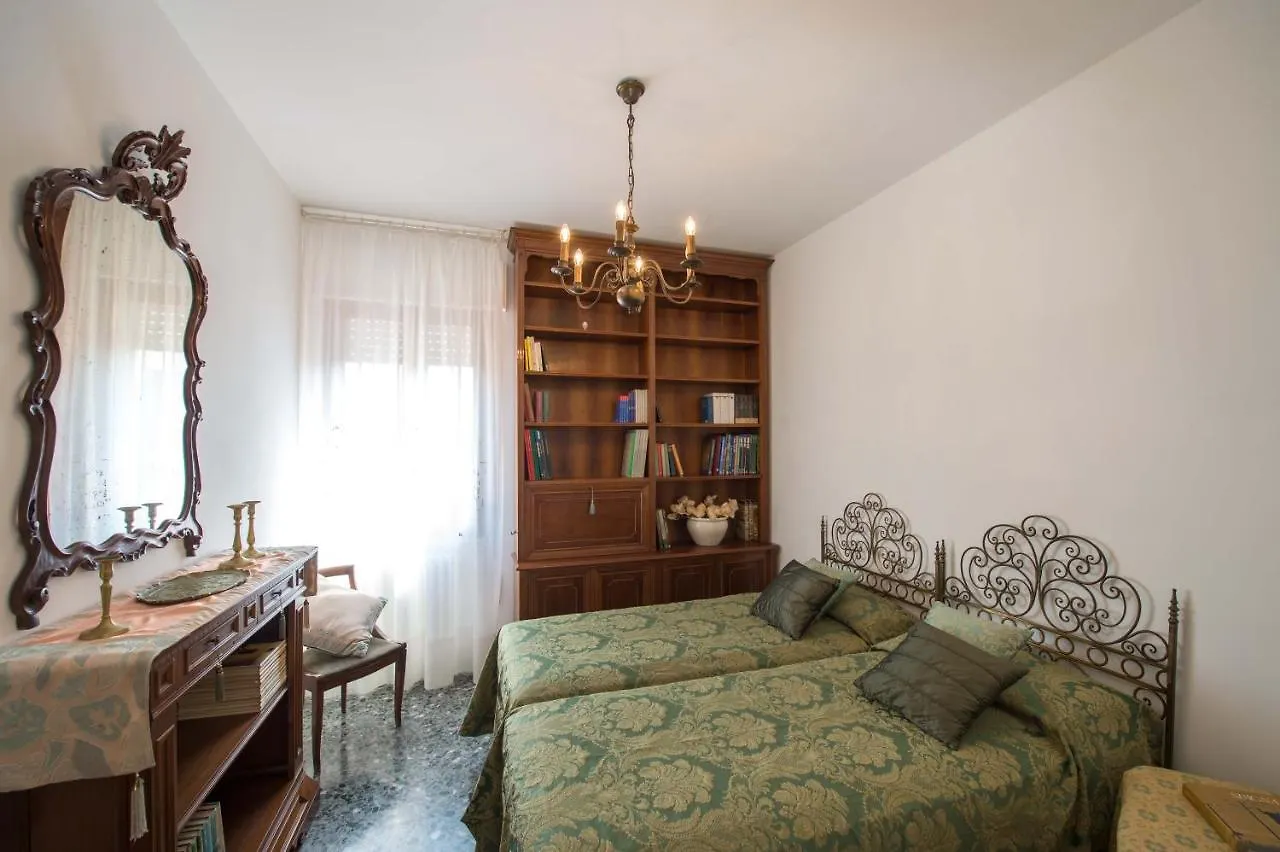 Savoia e jolanda Apartments Venedik