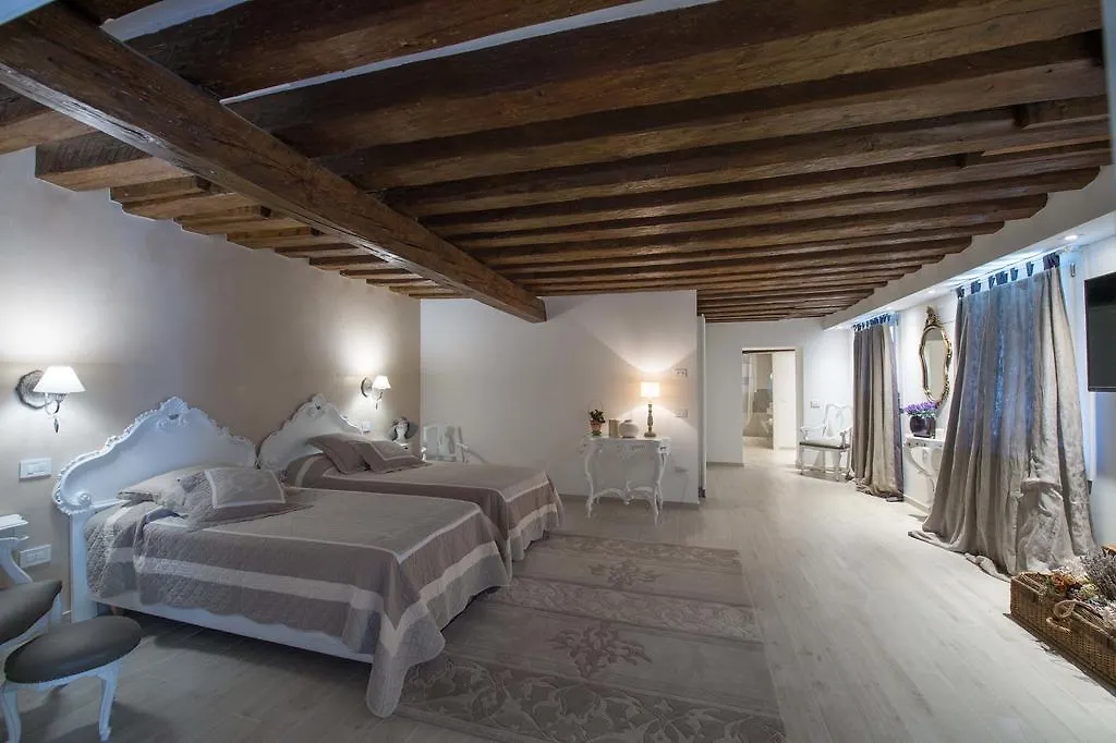 Savoia E Jolanda Apartments Venice