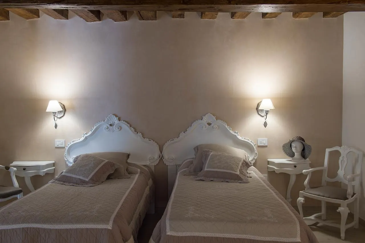 Savoia E Jolanda Apartments Venice