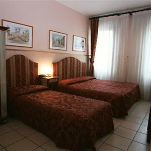 3* Otel Ariston