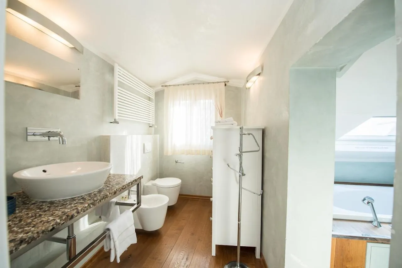 Savoia E Jolanda Apartments Βενετία