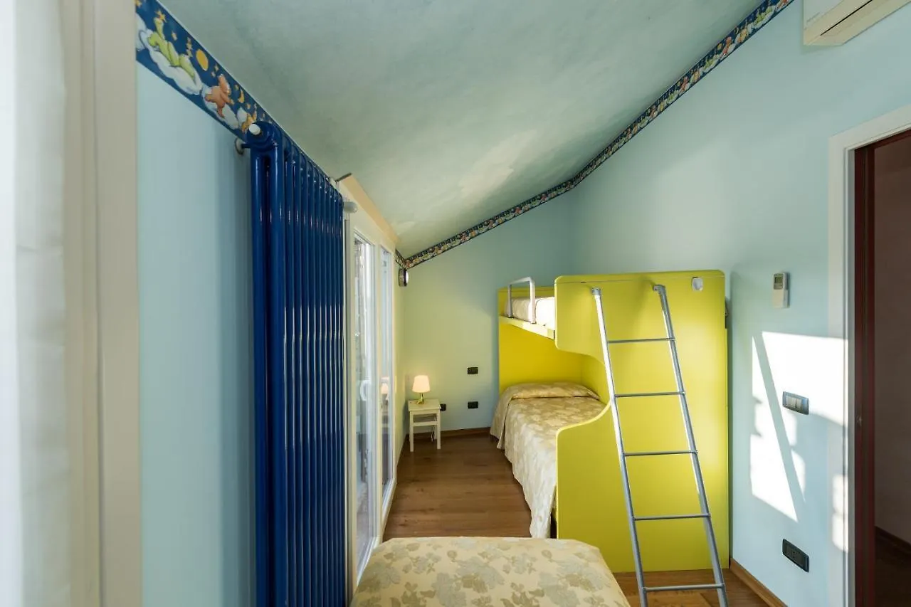 Savoia E Jolanda Apartments Βενετία 0*,  Ιταλία