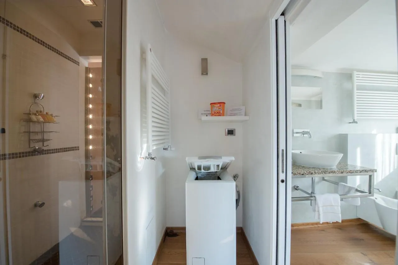 Savoia E Jolanda Apartments Βενετία 0*,  Ιταλία