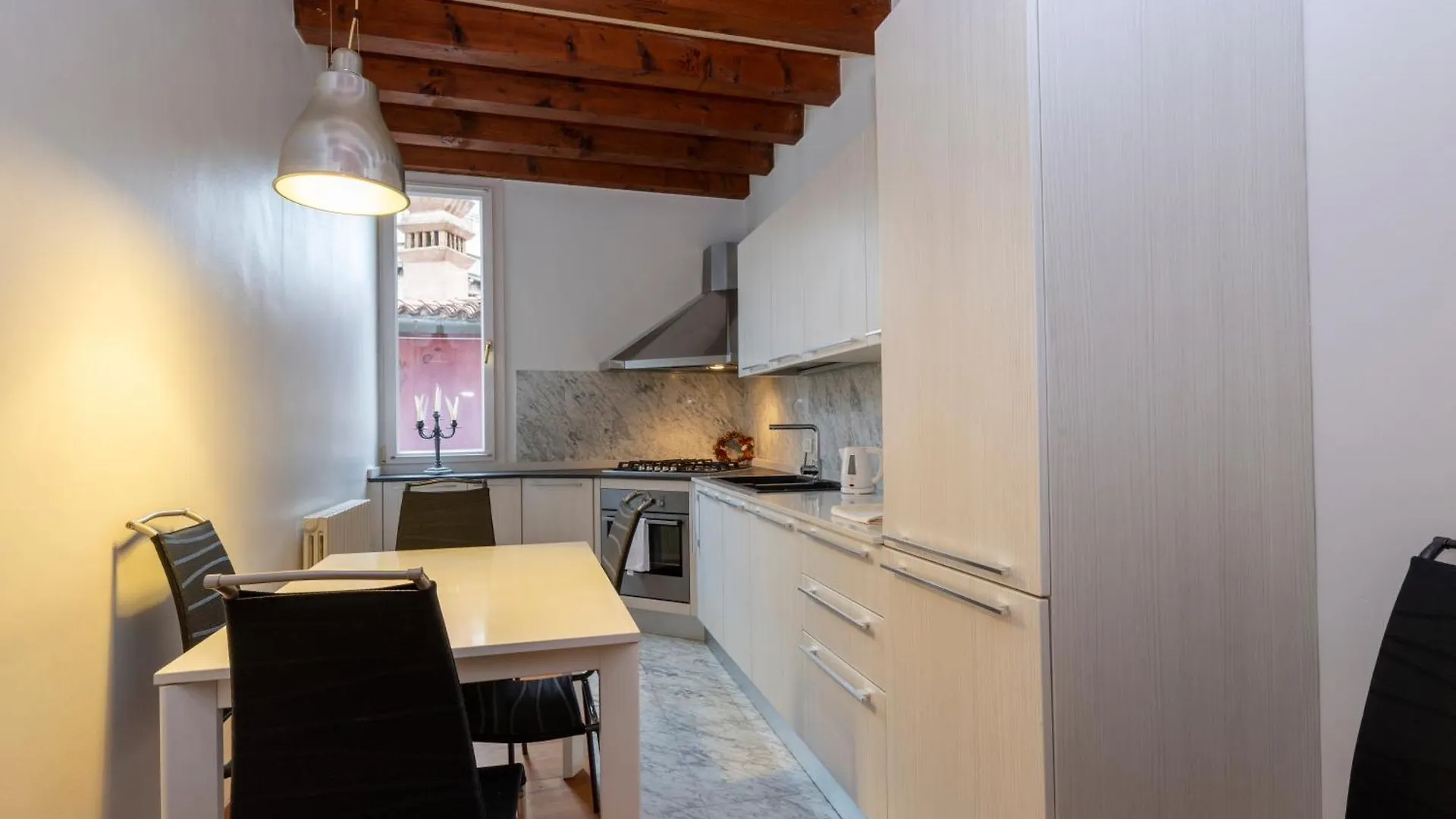Savoia E Jolanda Apartments Βενετία