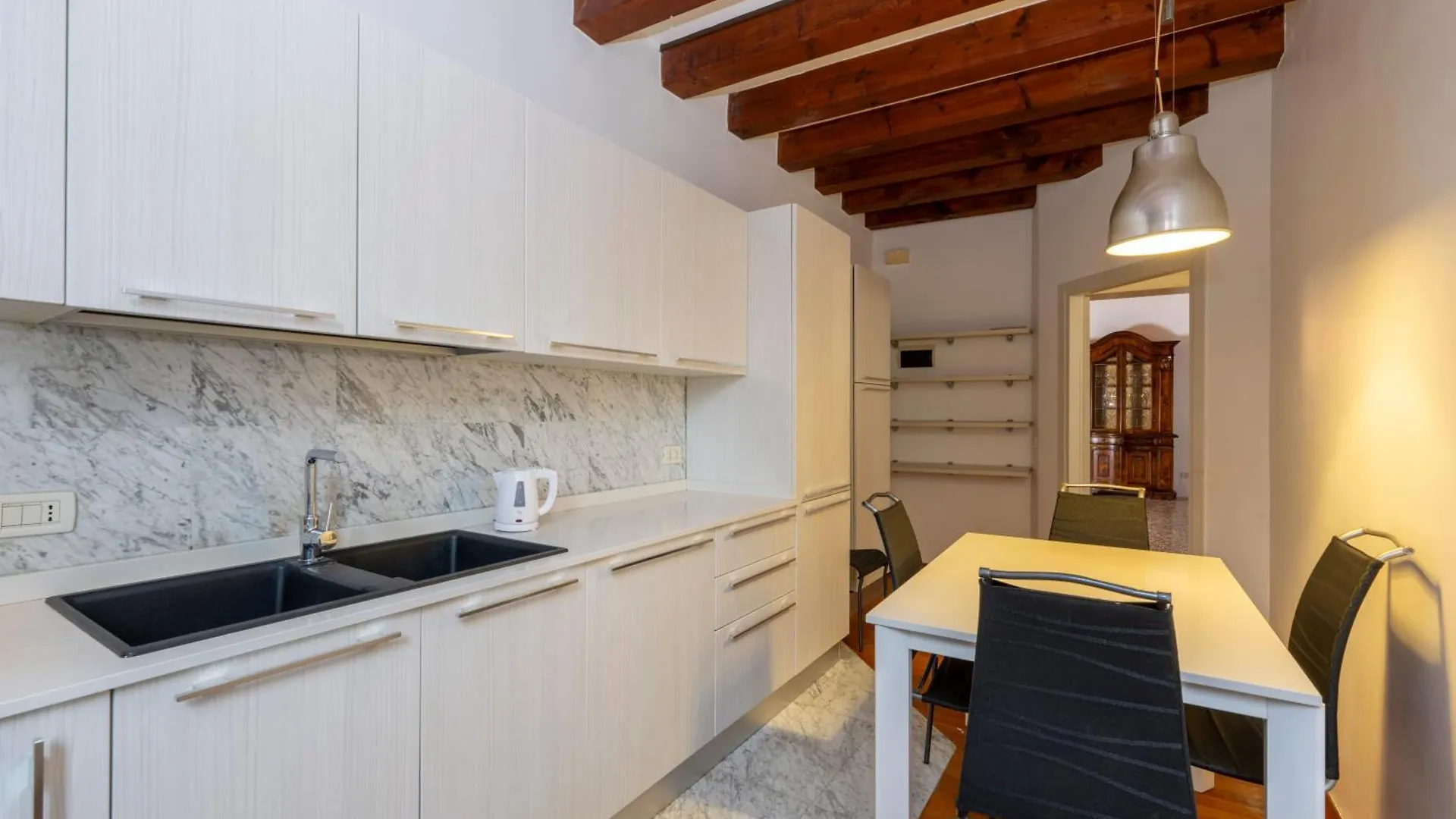 Savoia E Jolanda Apartments Βενετία