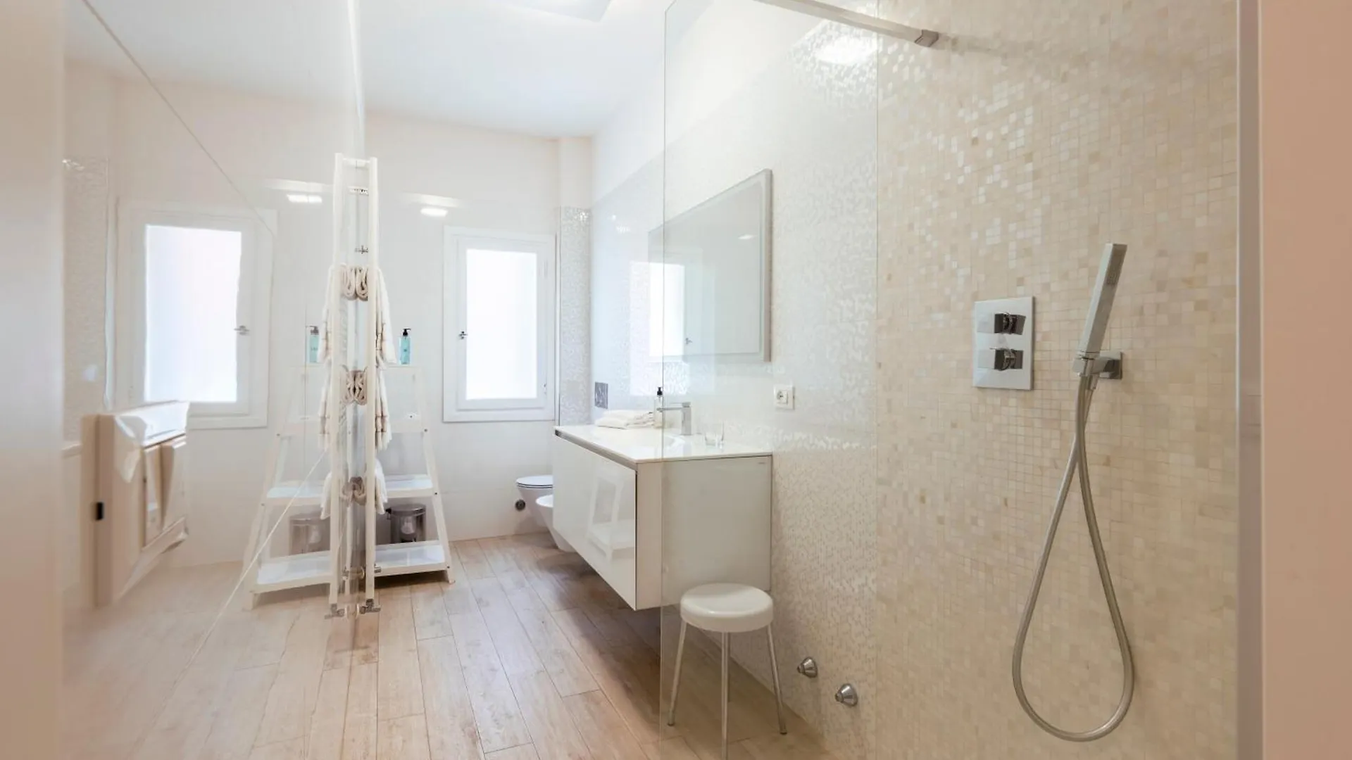 Savoia E Jolanda Apartments Βενετία