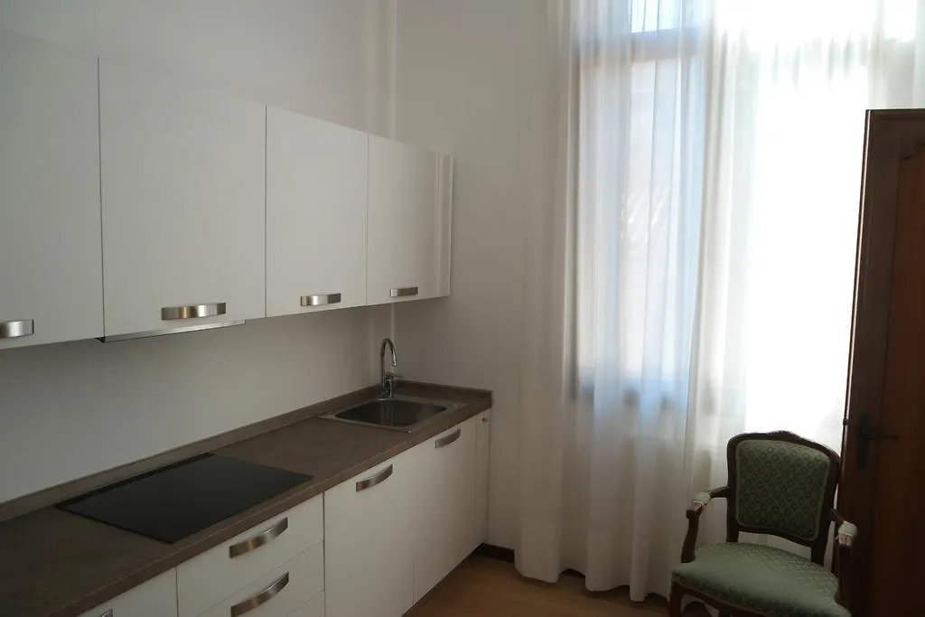 Savoia E Jolanda Apartments Βενετία