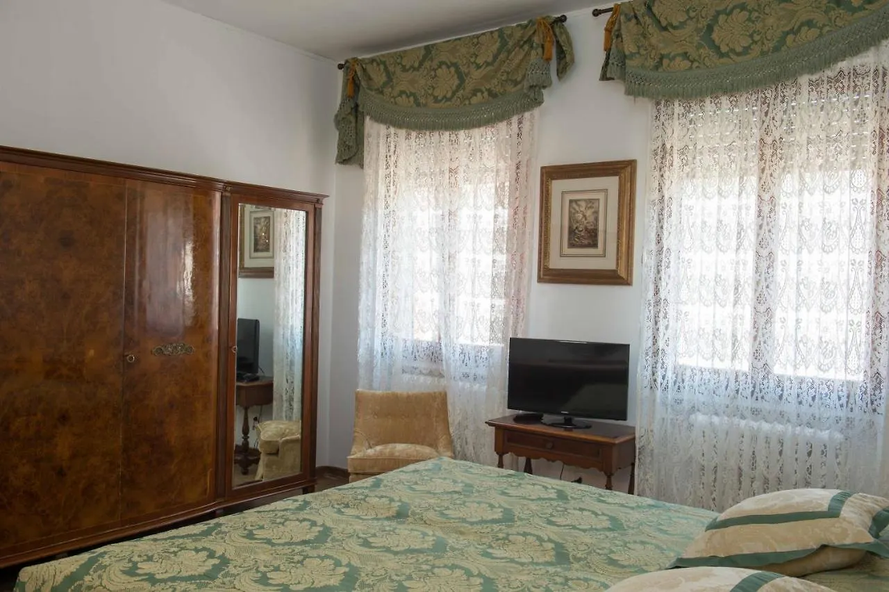 Savoia E Jolanda Apartments Venice