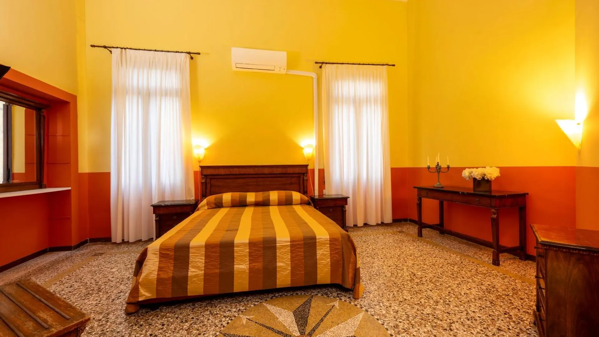 Savoia E Jolanda Apartments Venice 0*,  Italy