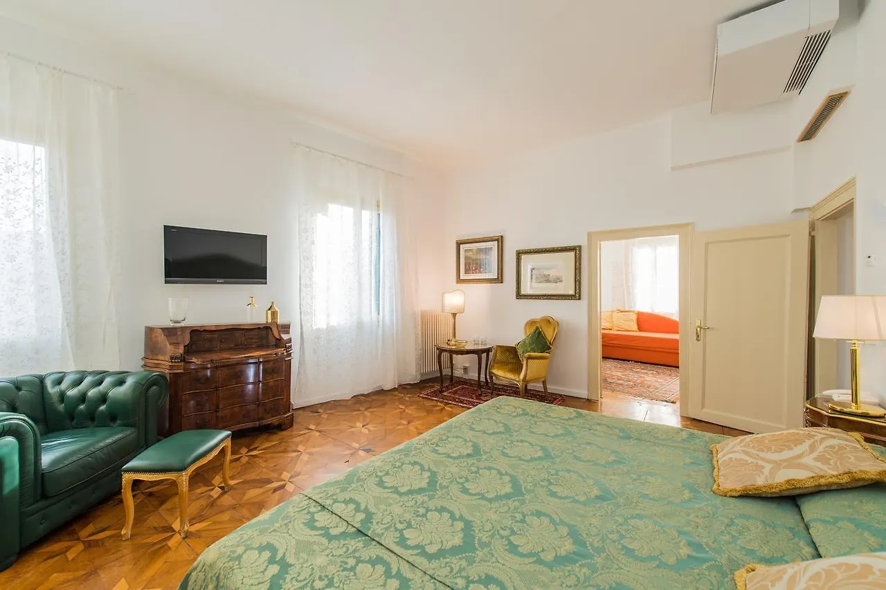 Savoia E Jolanda Apartments Venice