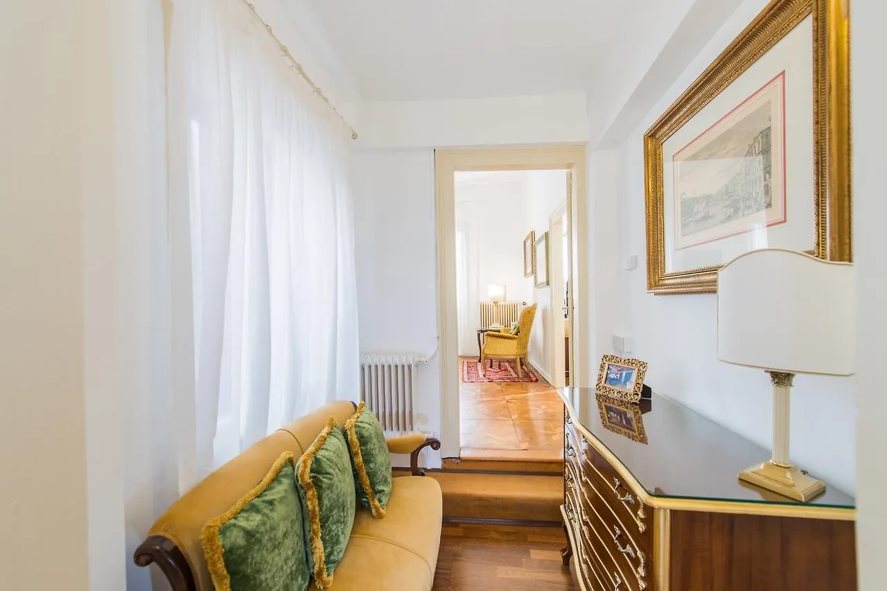Savoia E Jolanda Apartments Venice